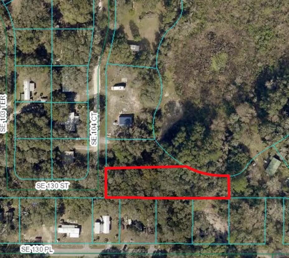 Discover the perfect spot to build your dream home or invest in a flexible property with endless potential. This 0.62-acre lot provides ample
space for your vision, offering privacy and convenience.