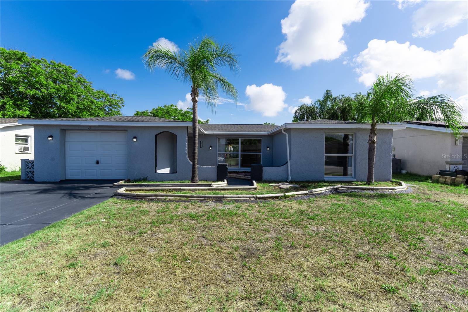 Discover the home where your best memories will come to life. This charming 3-bedroom, 2-bathroom property combines style, comfort, and a layout designed to enjoy every day. As you enter, you're welcomed by a spacious living room that becomes the heart of the home: bright, cozy, and perfect for living unforgettable family moments.  

The space is complemented by a functional kitchen, comfortable bedrooms, and two modern bathrooms that add convenience to your daily routine. It also features a garage for one car, providing security and ease.  

A home that inspires, a space that embraces, and a place where every corner invites you to enjoy.