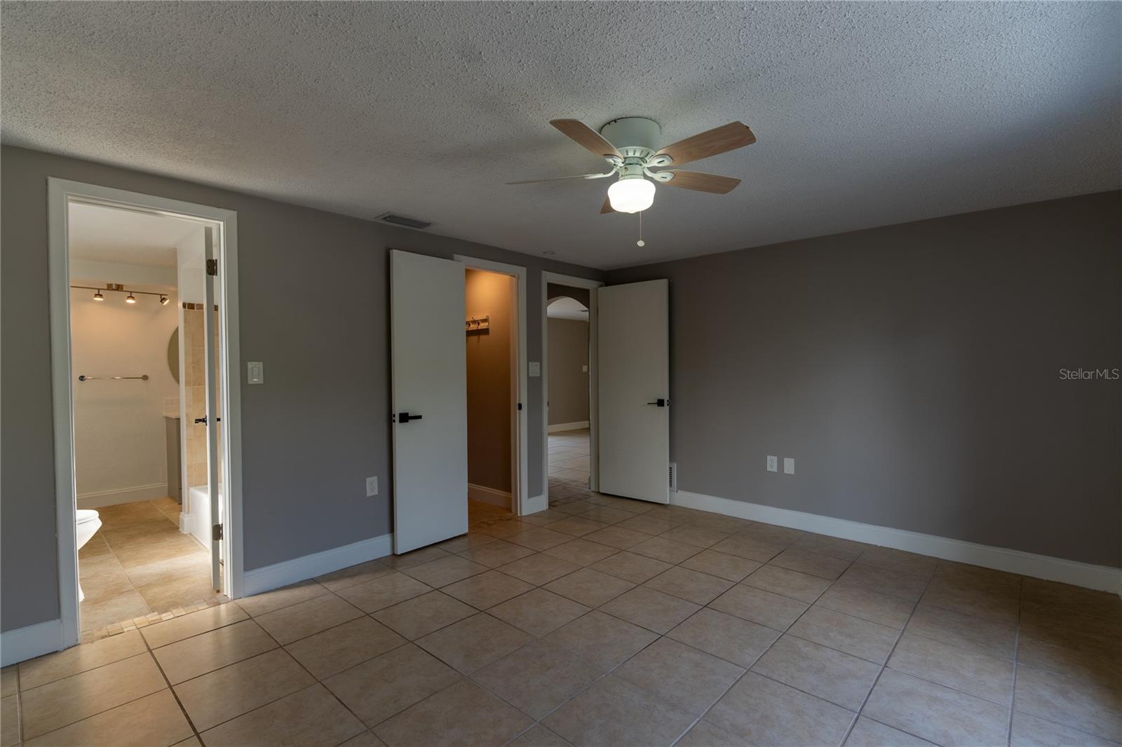 REGENCY PARK - Residential