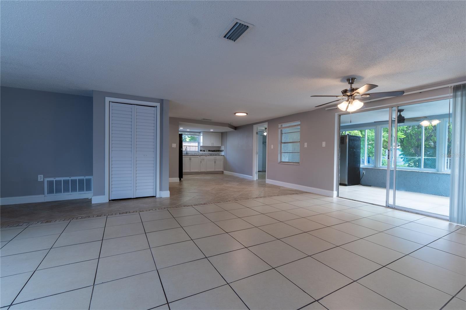 REGENCY PARK - Residential