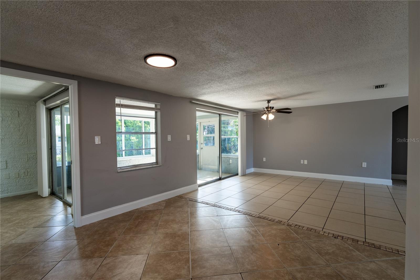 REGENCY PARK - Residential