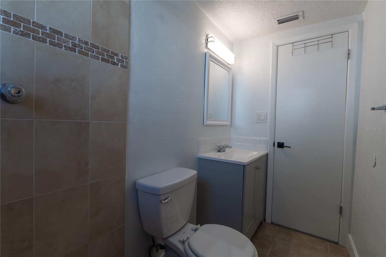 REGENCY PARK - Residential
