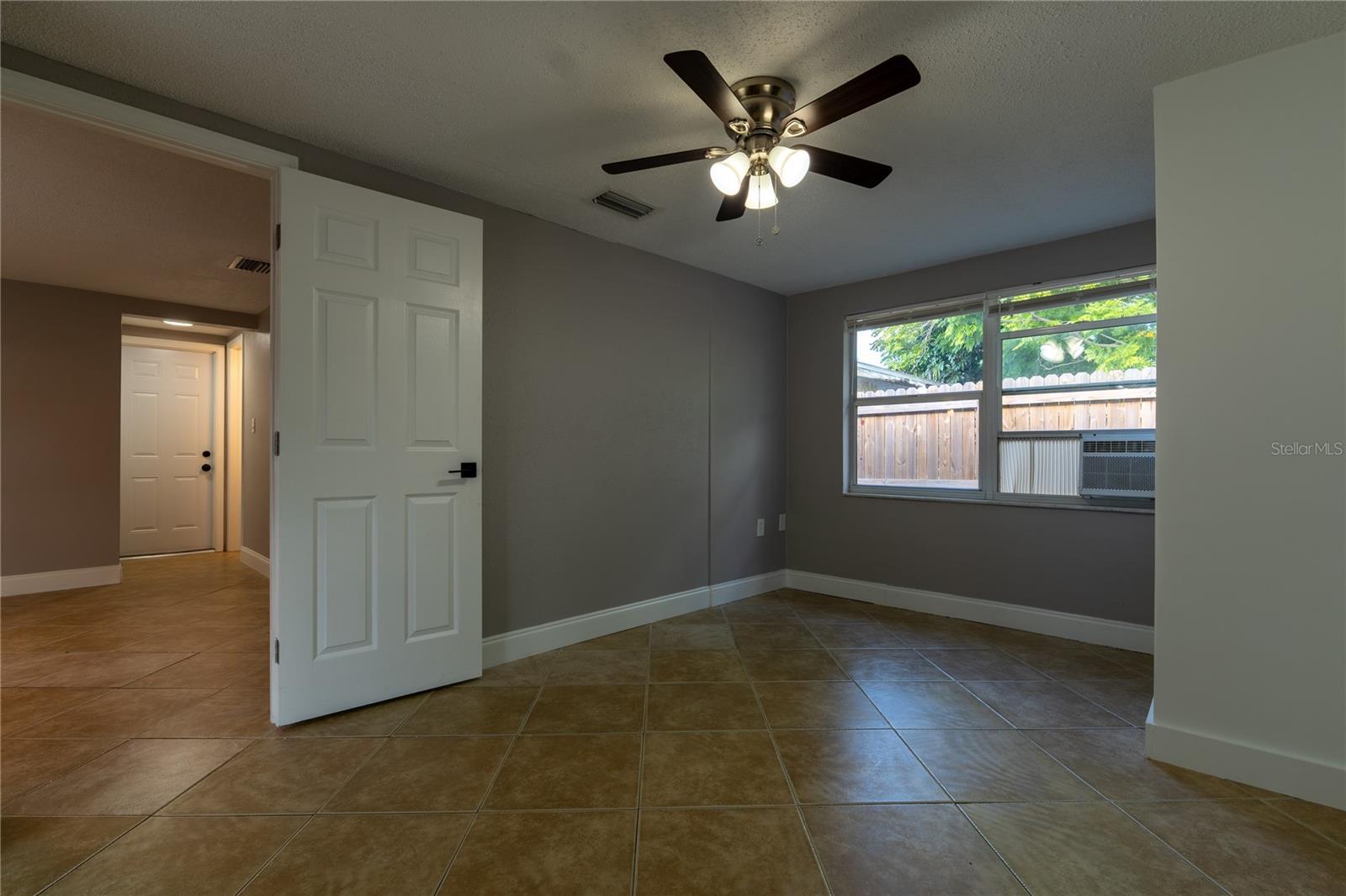 REGENCY PARK - Residential