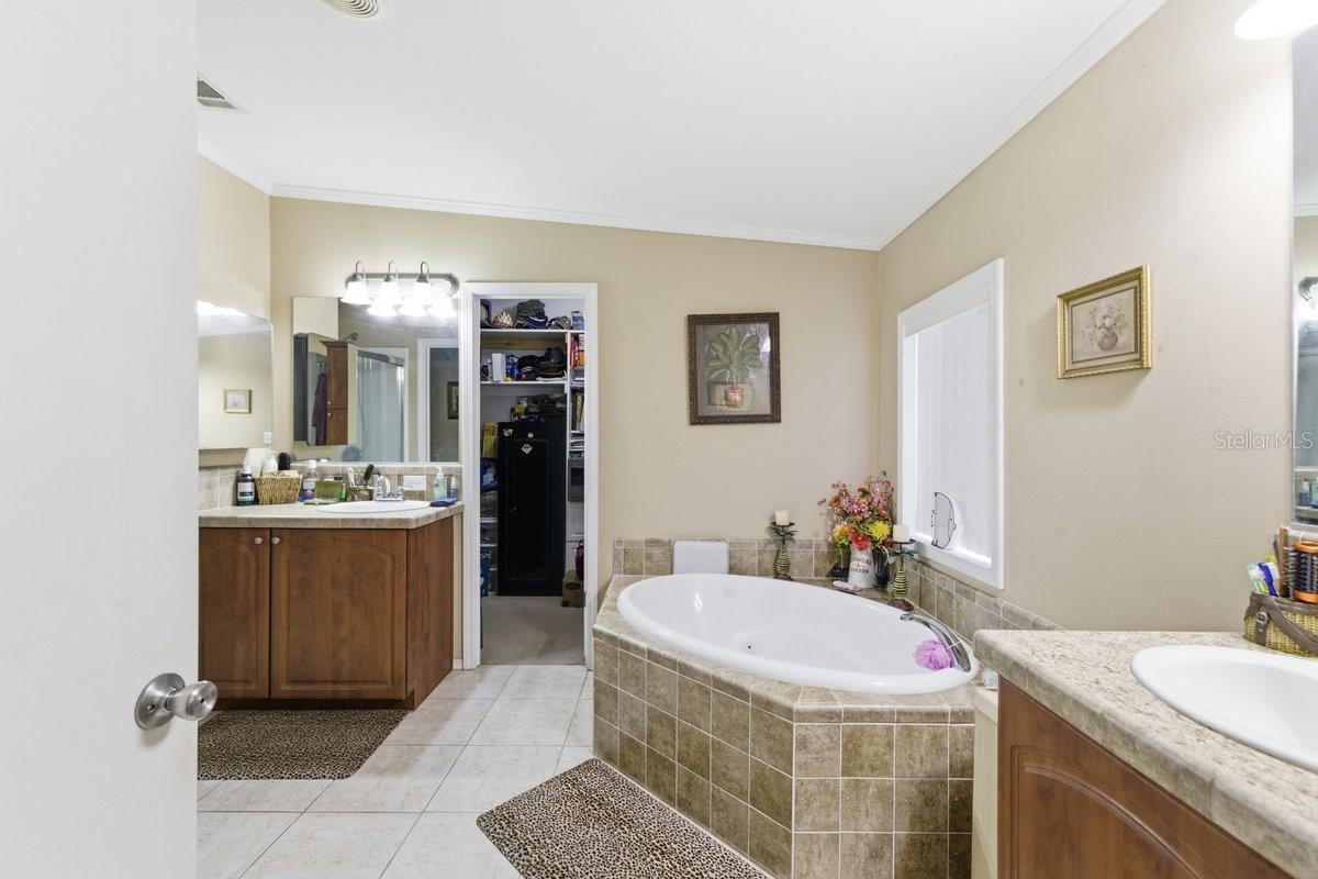 BEAR BAY HILL ESTATES - Residential