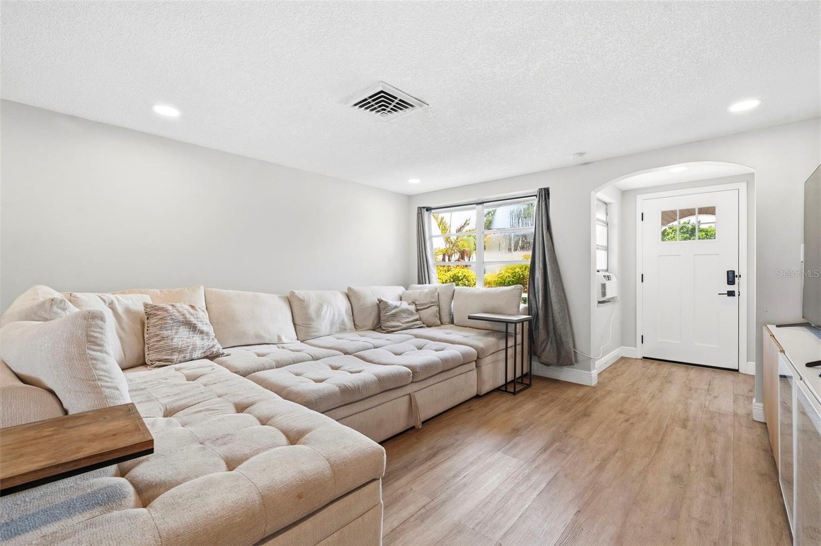 REGENCY PARK - Residential