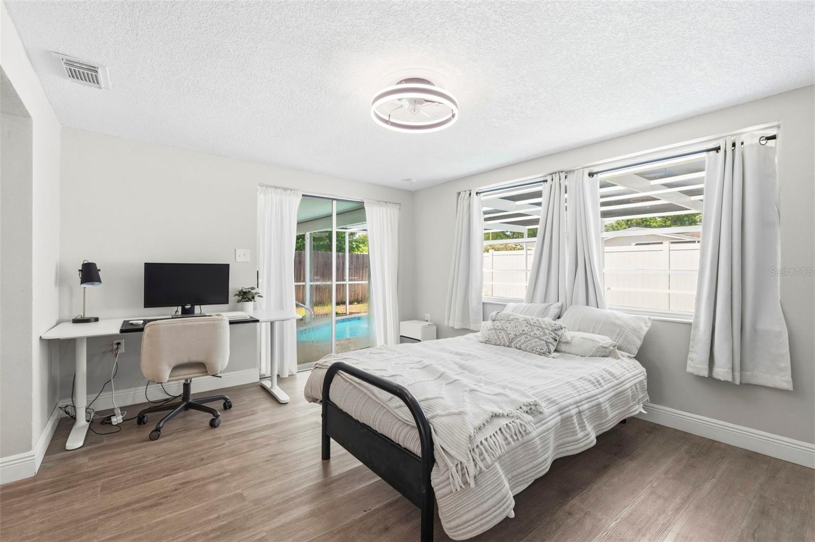 REGENCY PARK - Residential