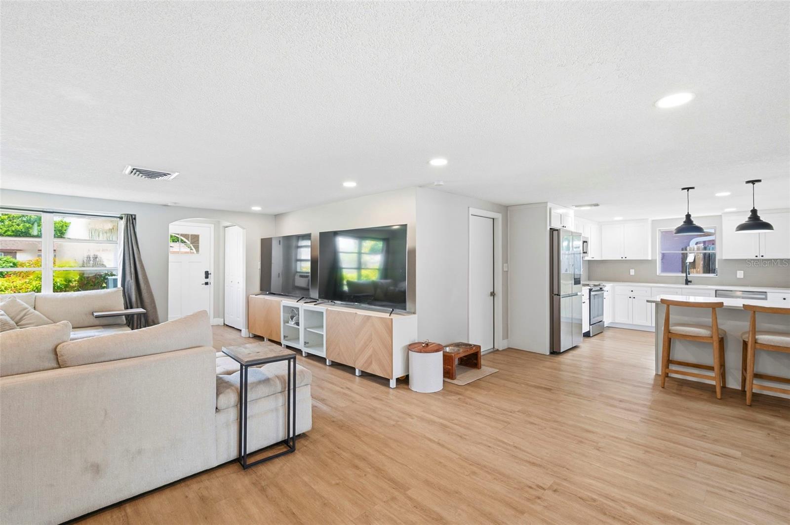 REGENCY PARK - Residential