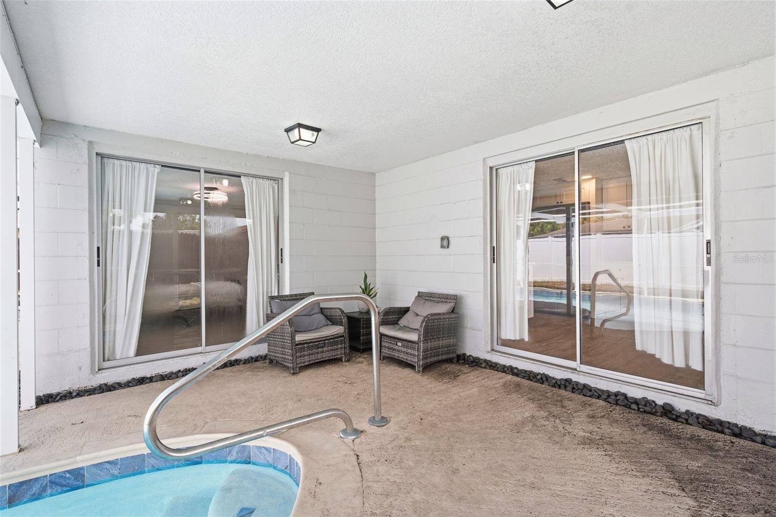 REGENCY PARK - Residential