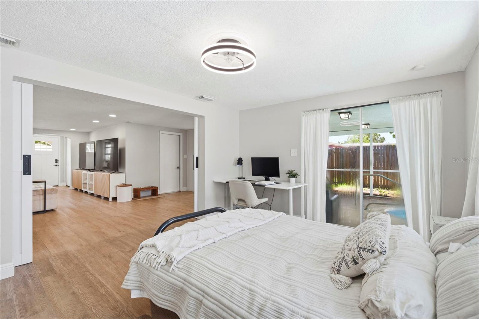 REGENCY PARK - Residential