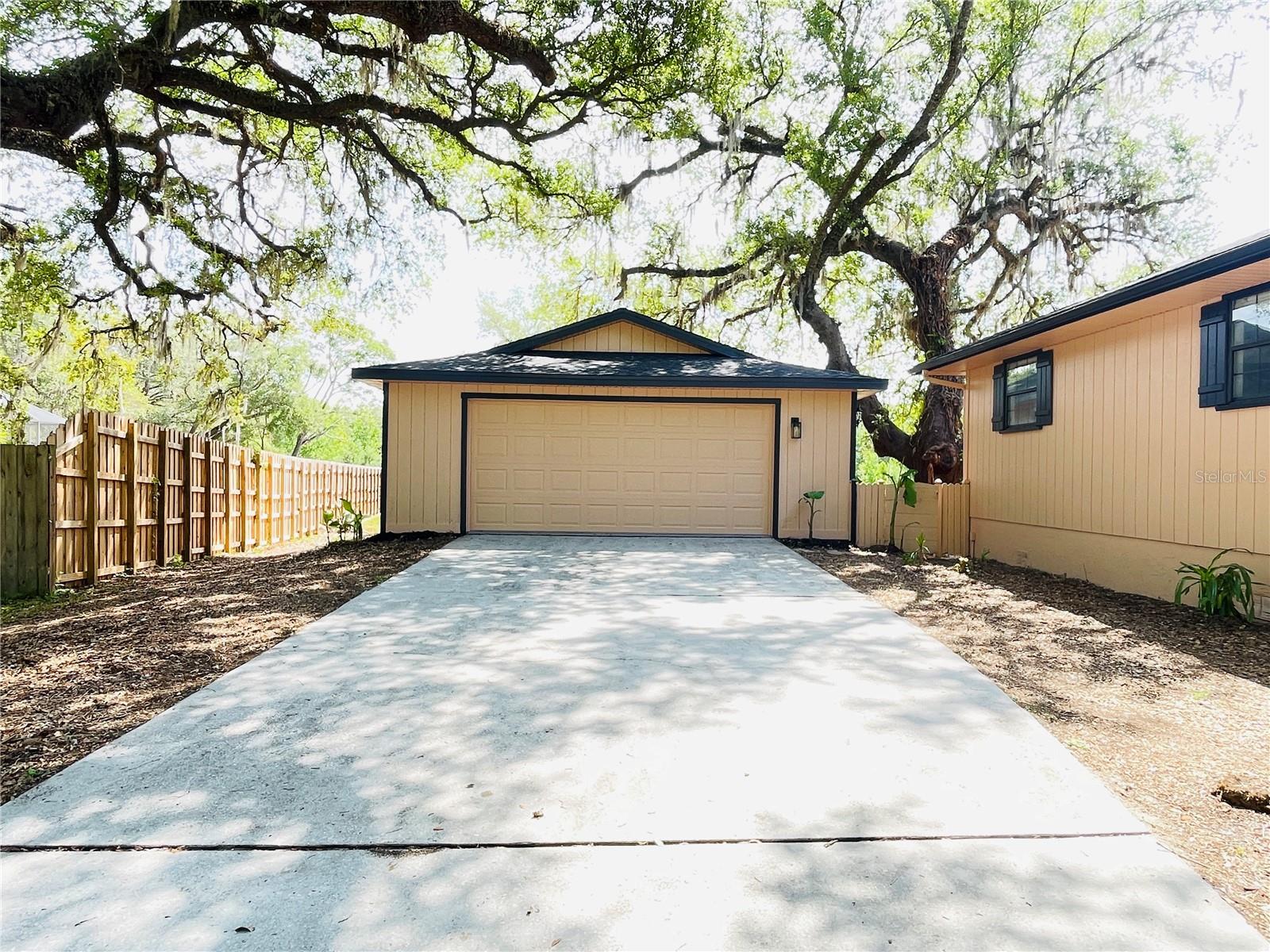 HAMPTON WOODS UNREC - Residential