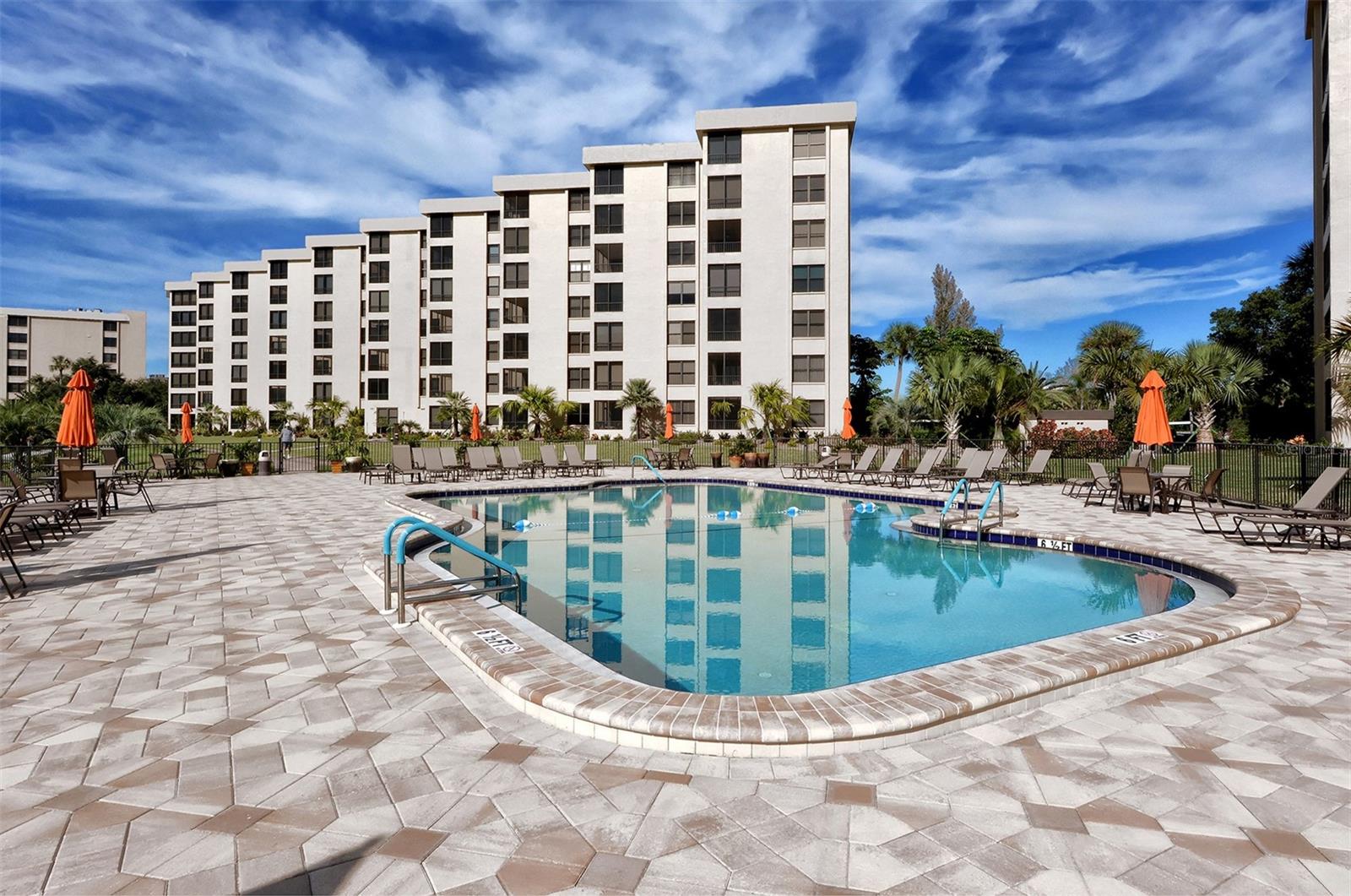 GULF & BAY CLUB - Residential