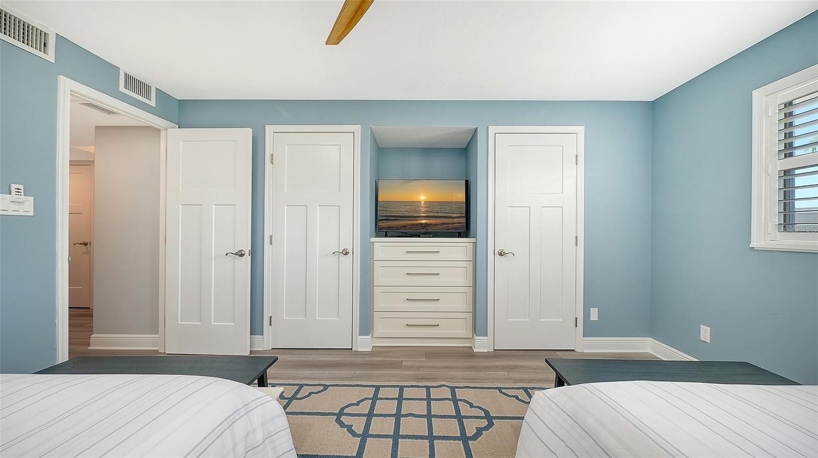 GULF & BAY CLUB - Residential