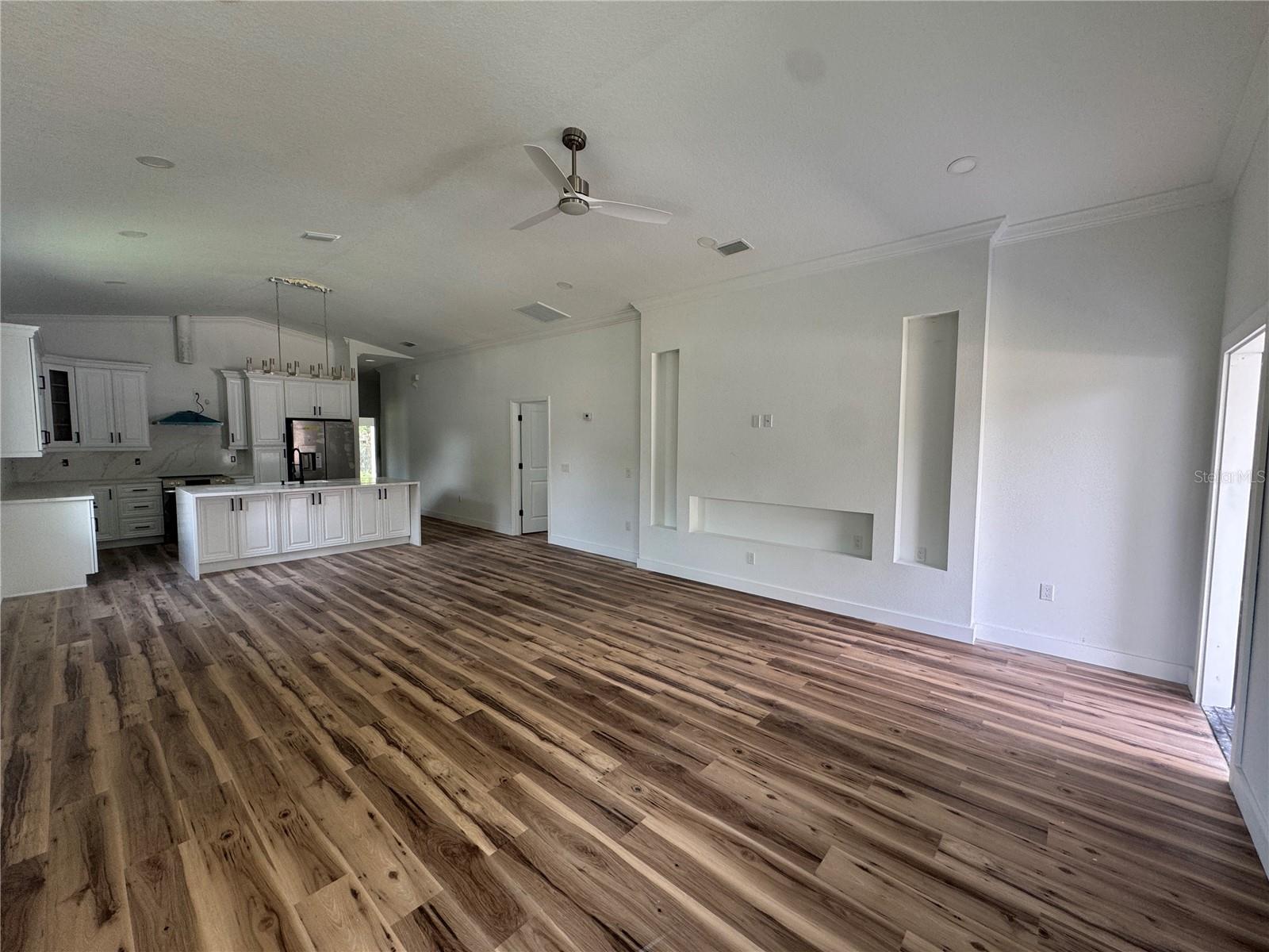 LINCOLN HEIGHTS - Residential