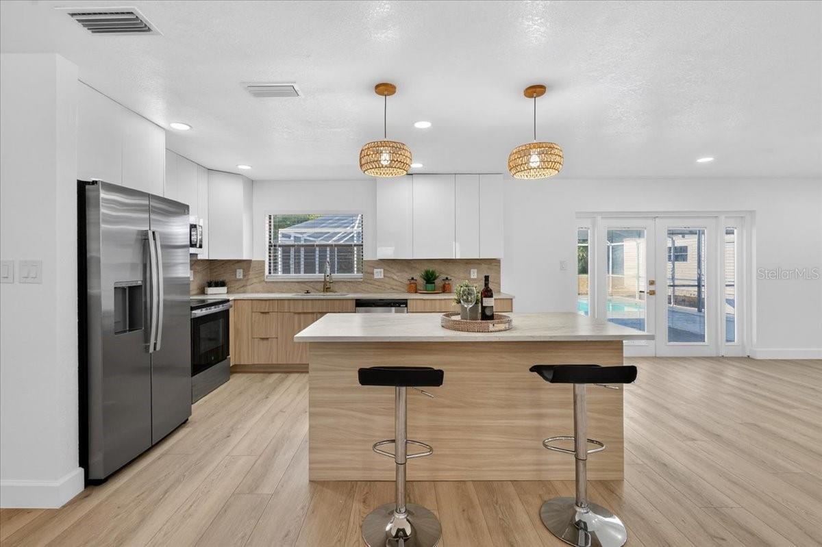 MOCKINGBIRD MANORS - Residential