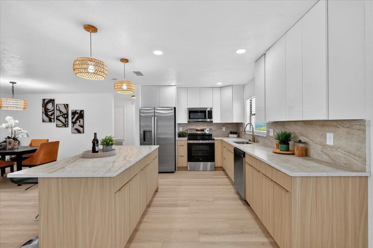 MOCKINGBIRD MANORS - Residential