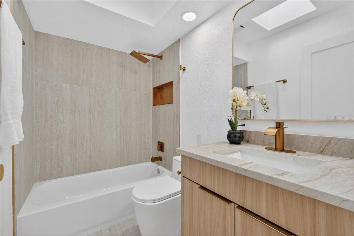 MOCKINGBIRD MANORS - Residential