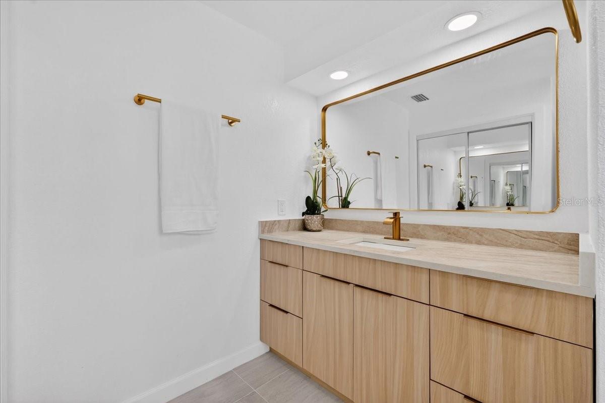 MOCKINGBIRD MANORS - Residential