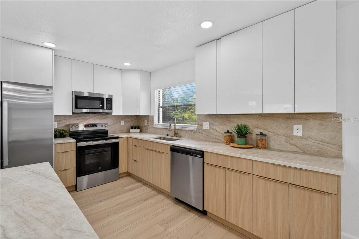 MOCKINGBIRD MANORS - Residential