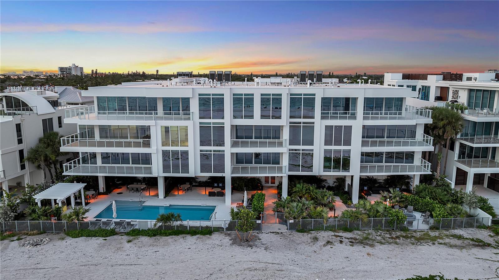 SUNSET BEACH - Residential