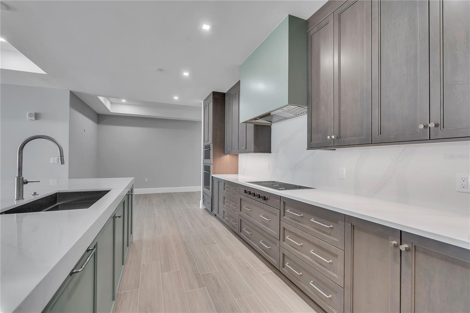 SUNSET BEACH - Residential