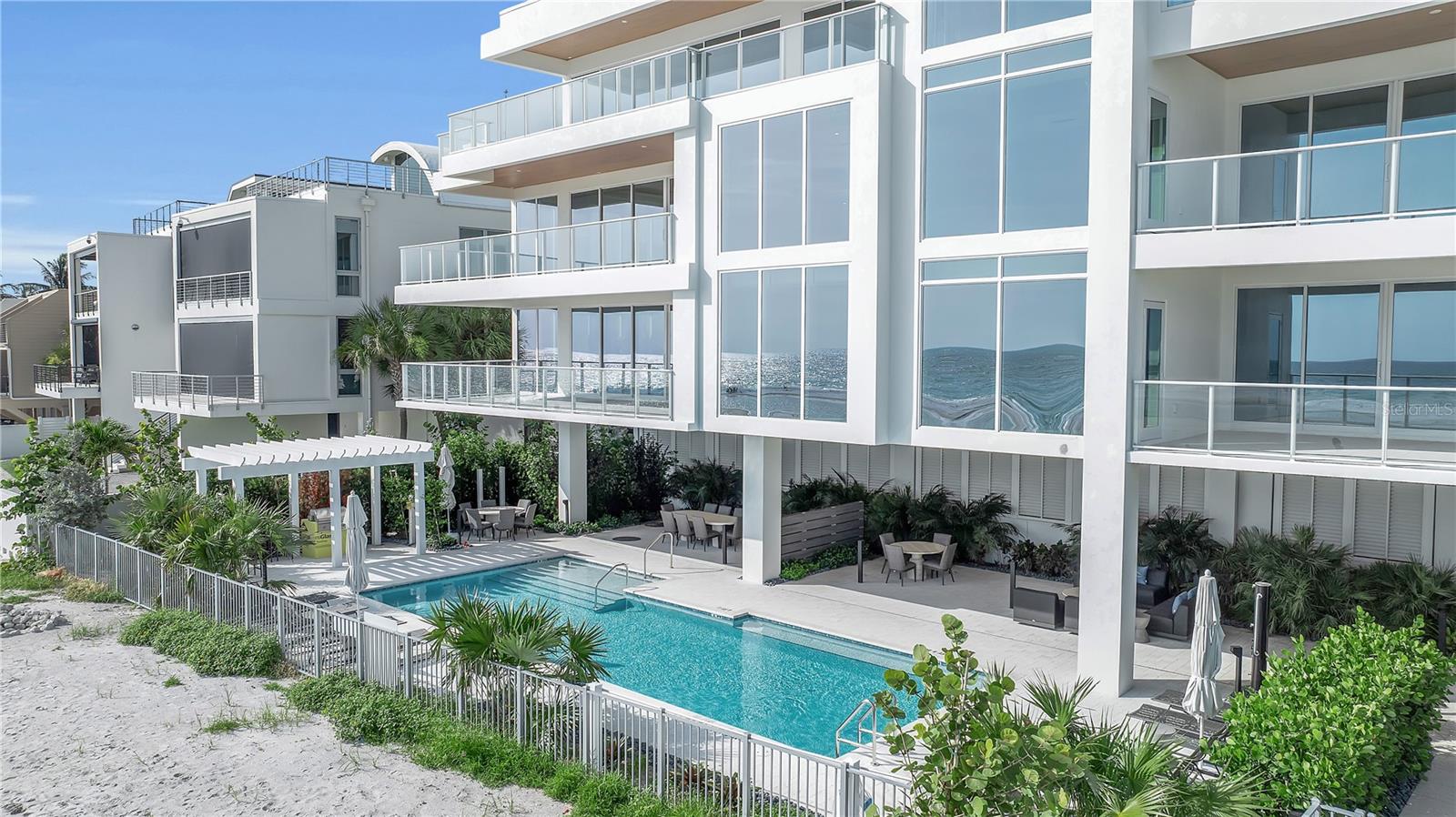 SUNSET BEACH - Residential