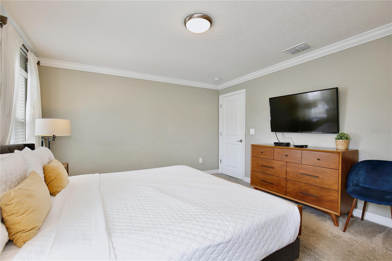 STOREY LAKE - Residential