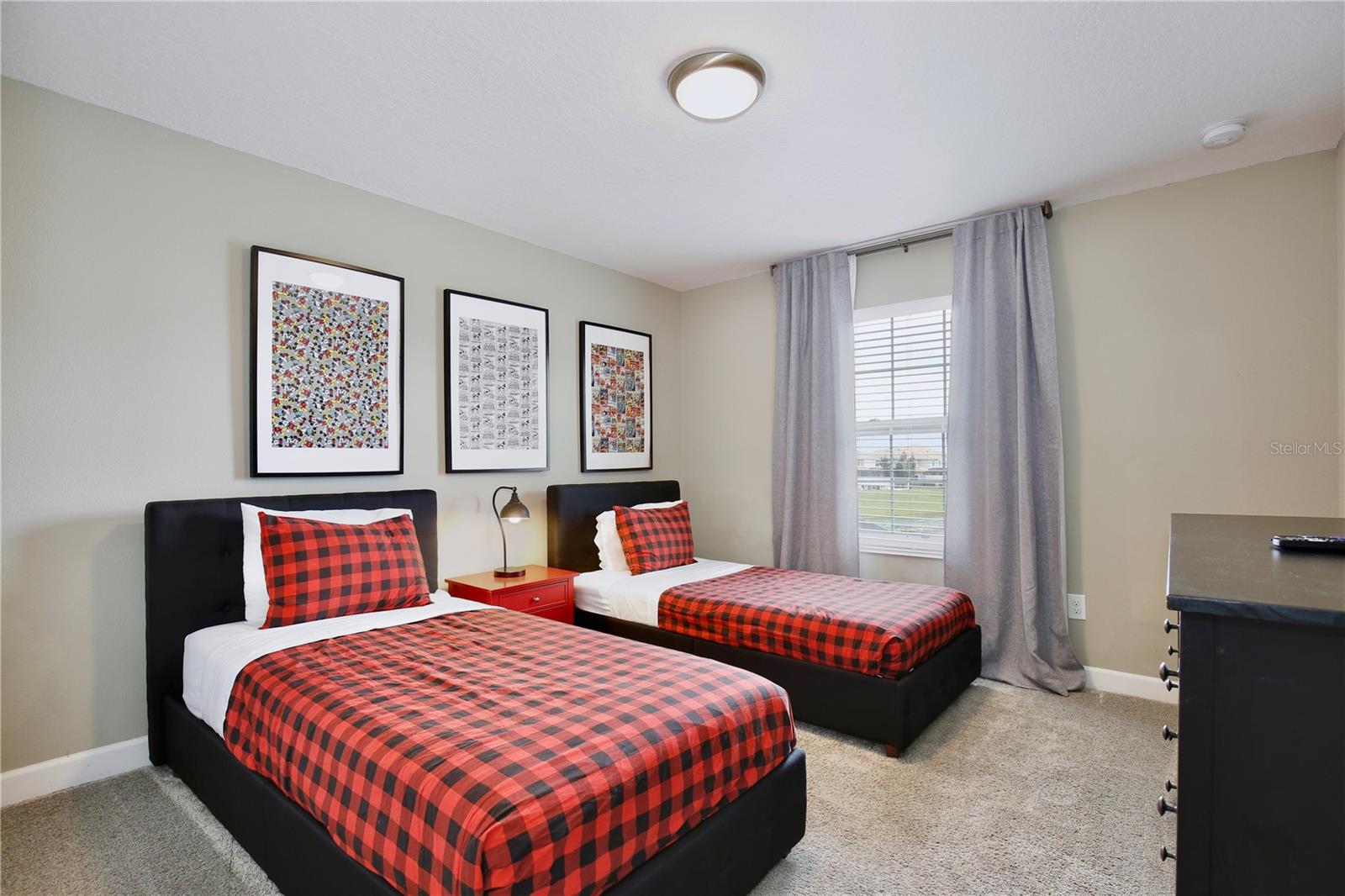 STOREY LAKE - Residential