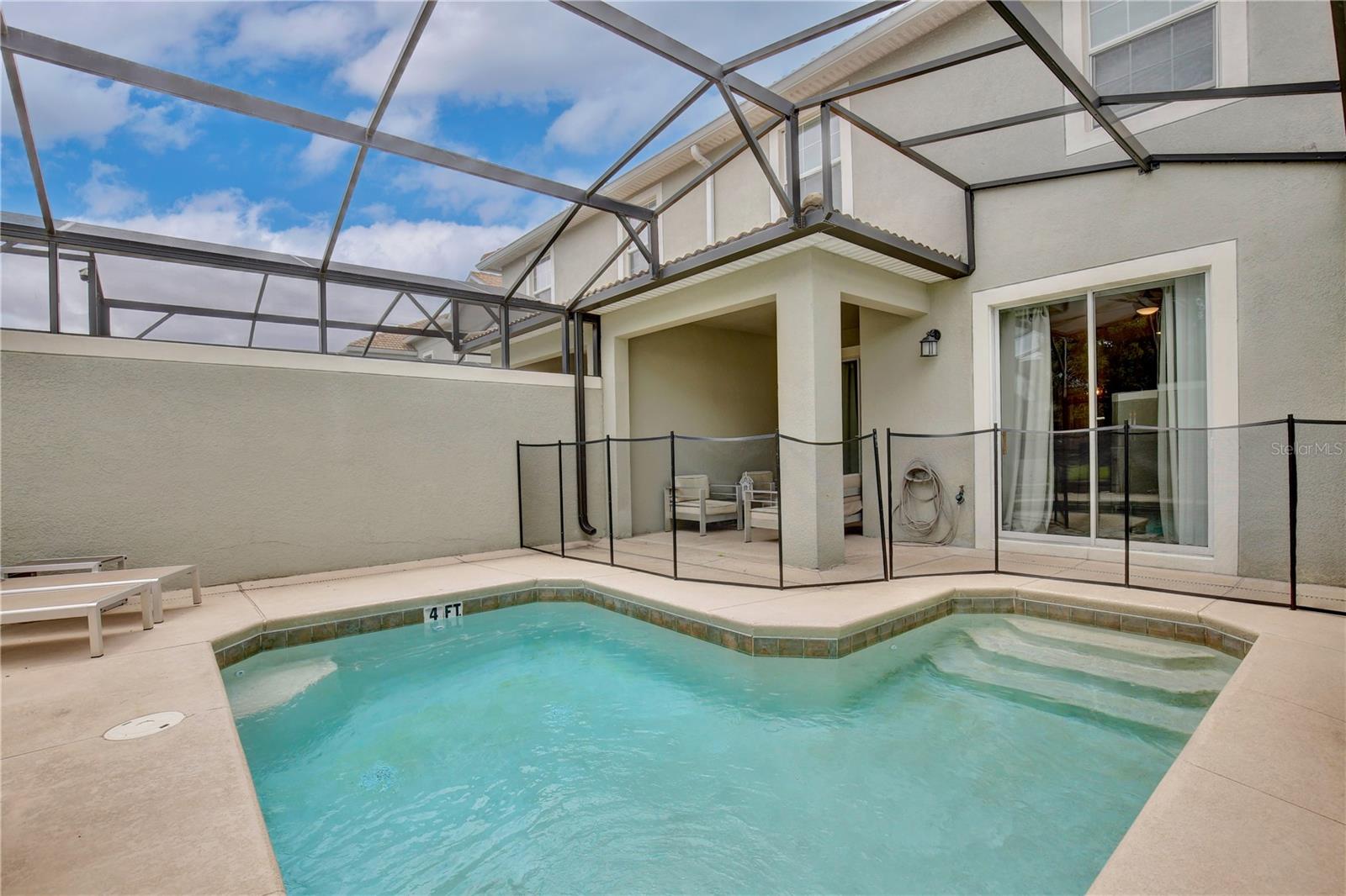 STOREY LAKE - Residential