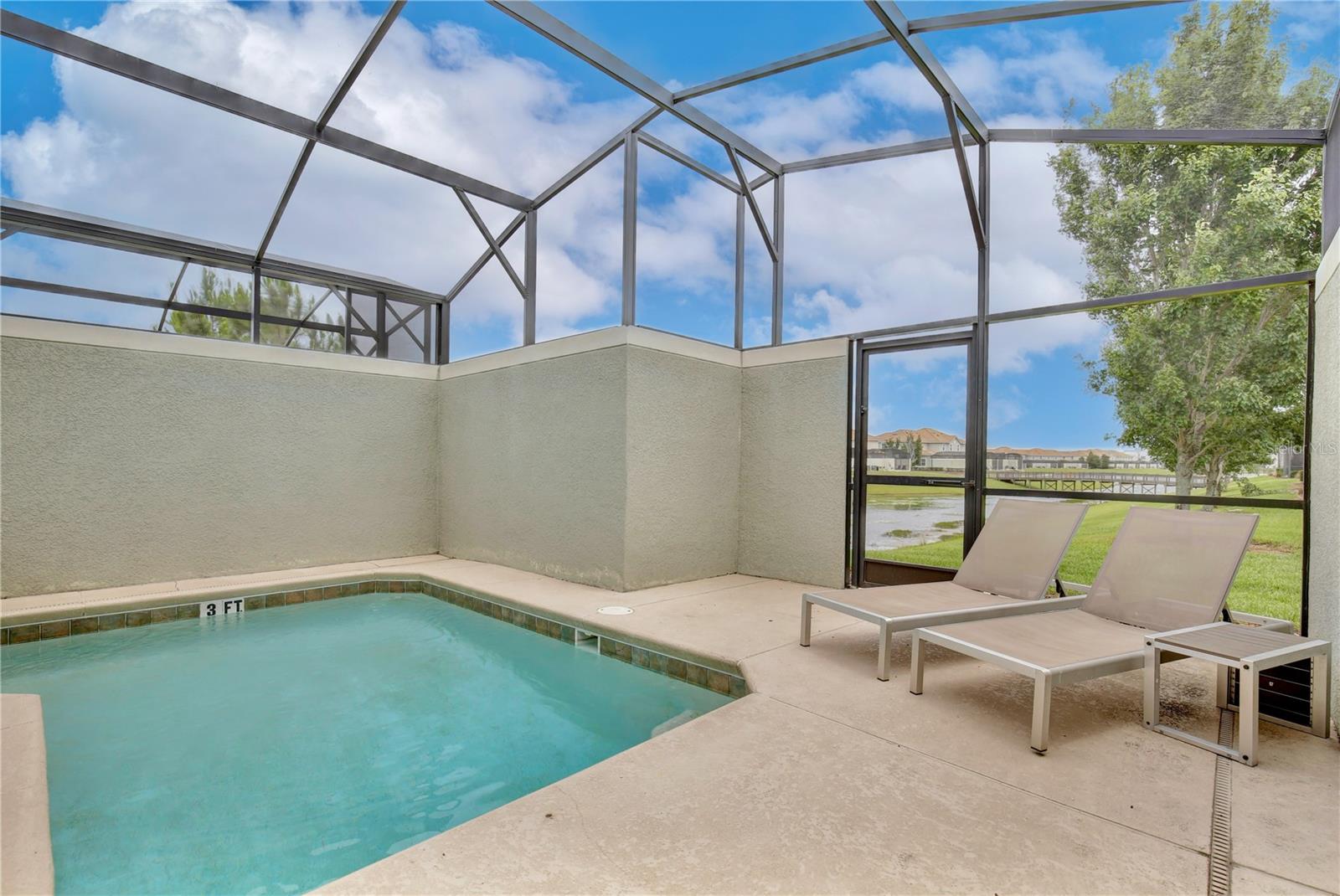 STOREY LAKE - Residential