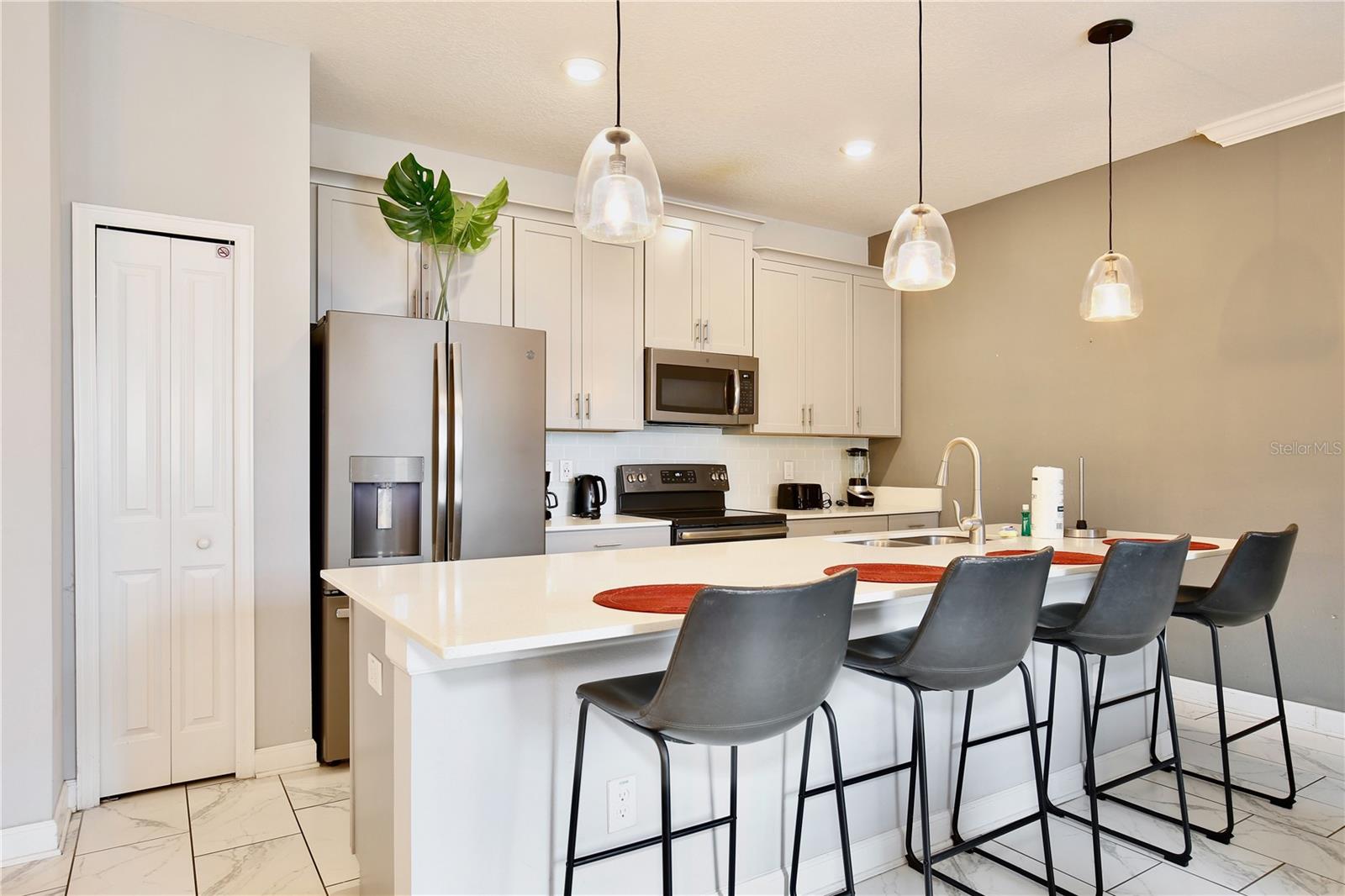 STOREY LAKE - Residential