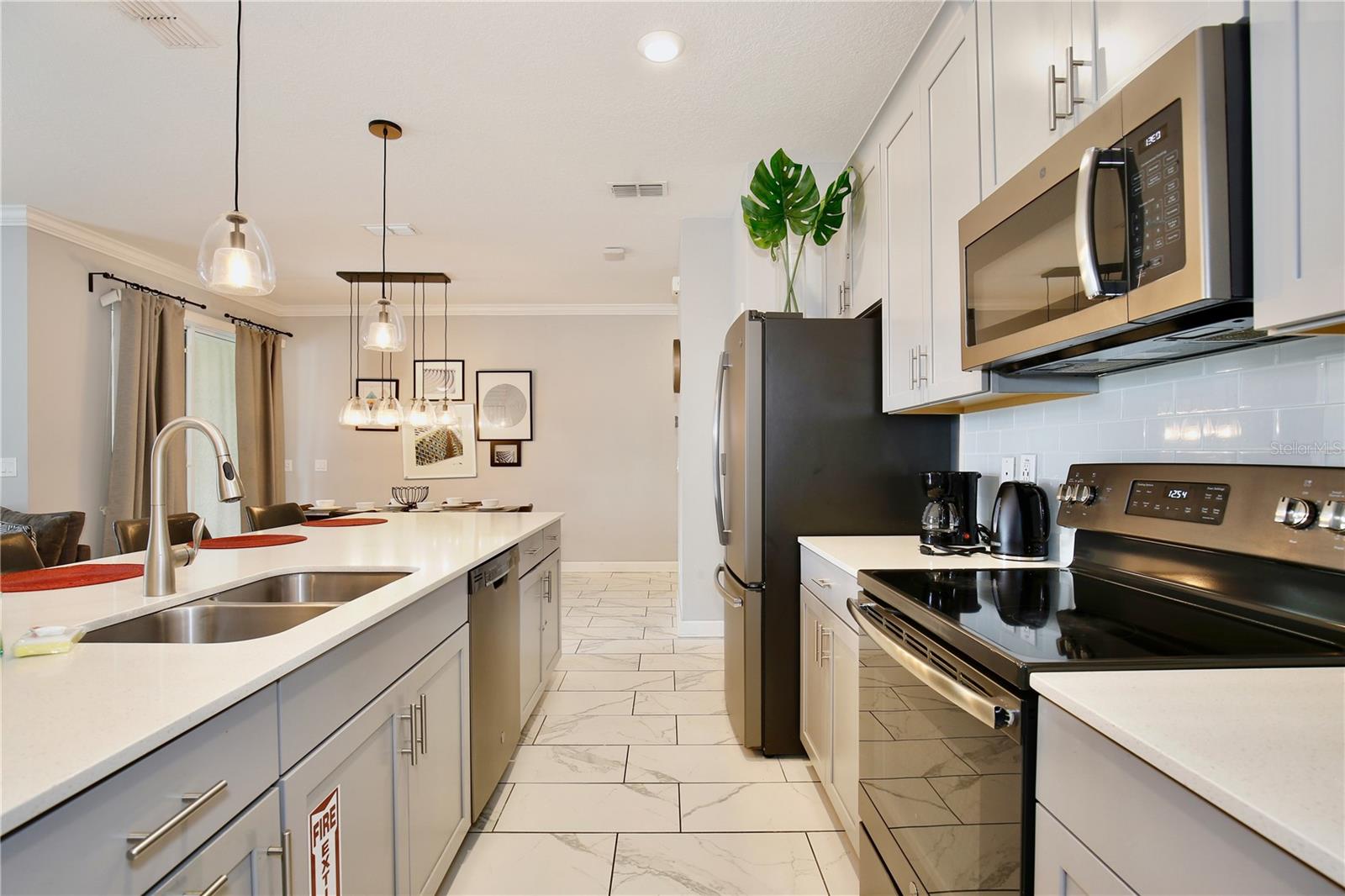 STOREY LAKE - Residential