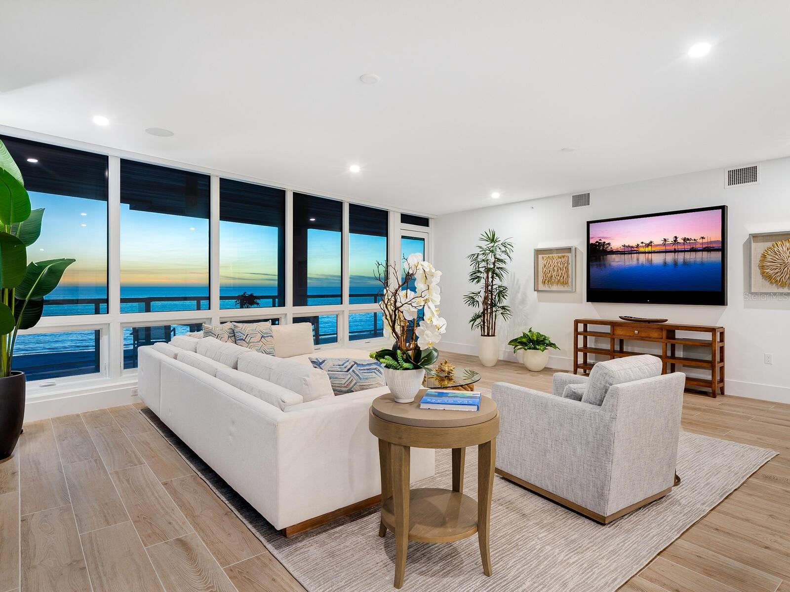 TEN35 SEASIDE - Residential