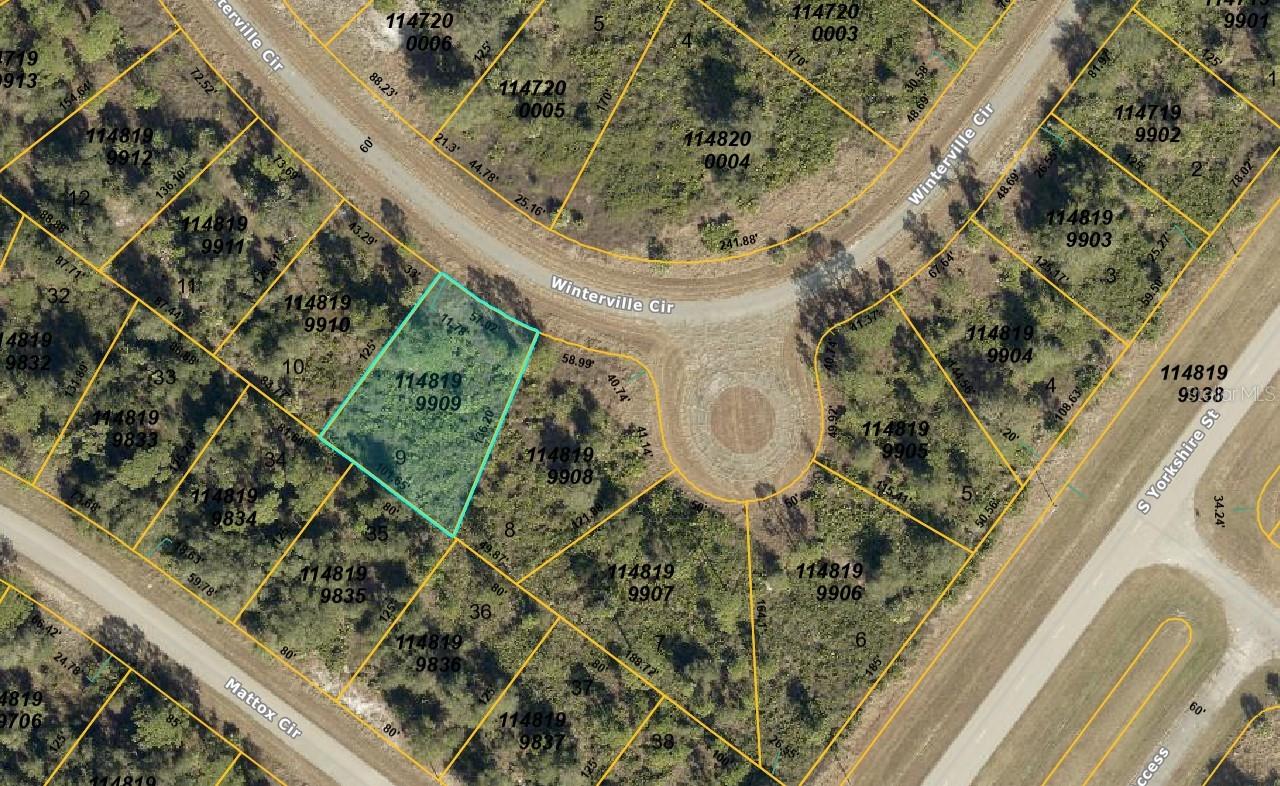 NORTH PORT: Perfect location to build your Florida home in fast growing North Port.  Quick access to shopping, restaurants and golfing.  
Call for a list of builders to design your Place in the Sun!