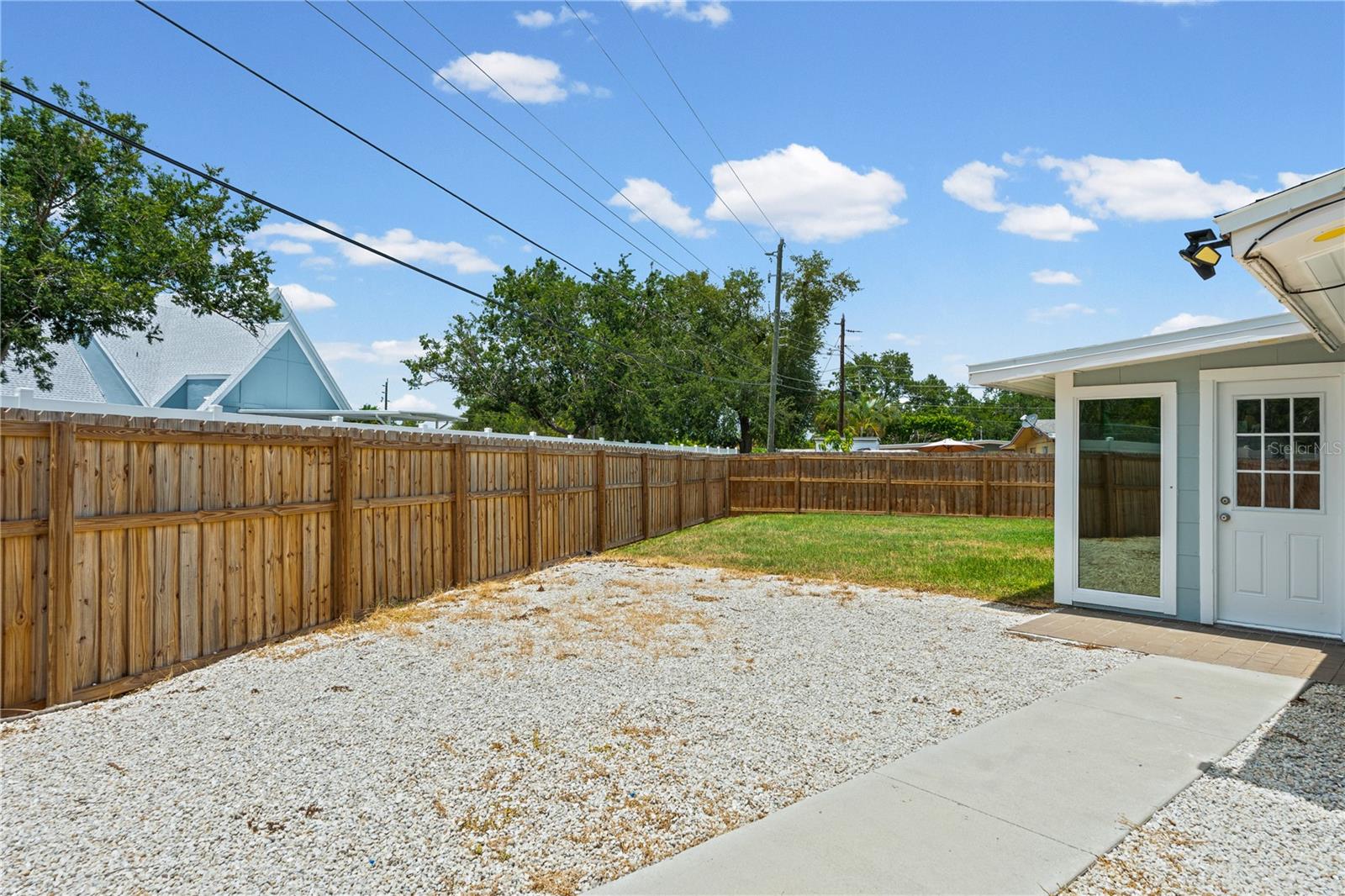 FLORILAND PARK - Residential