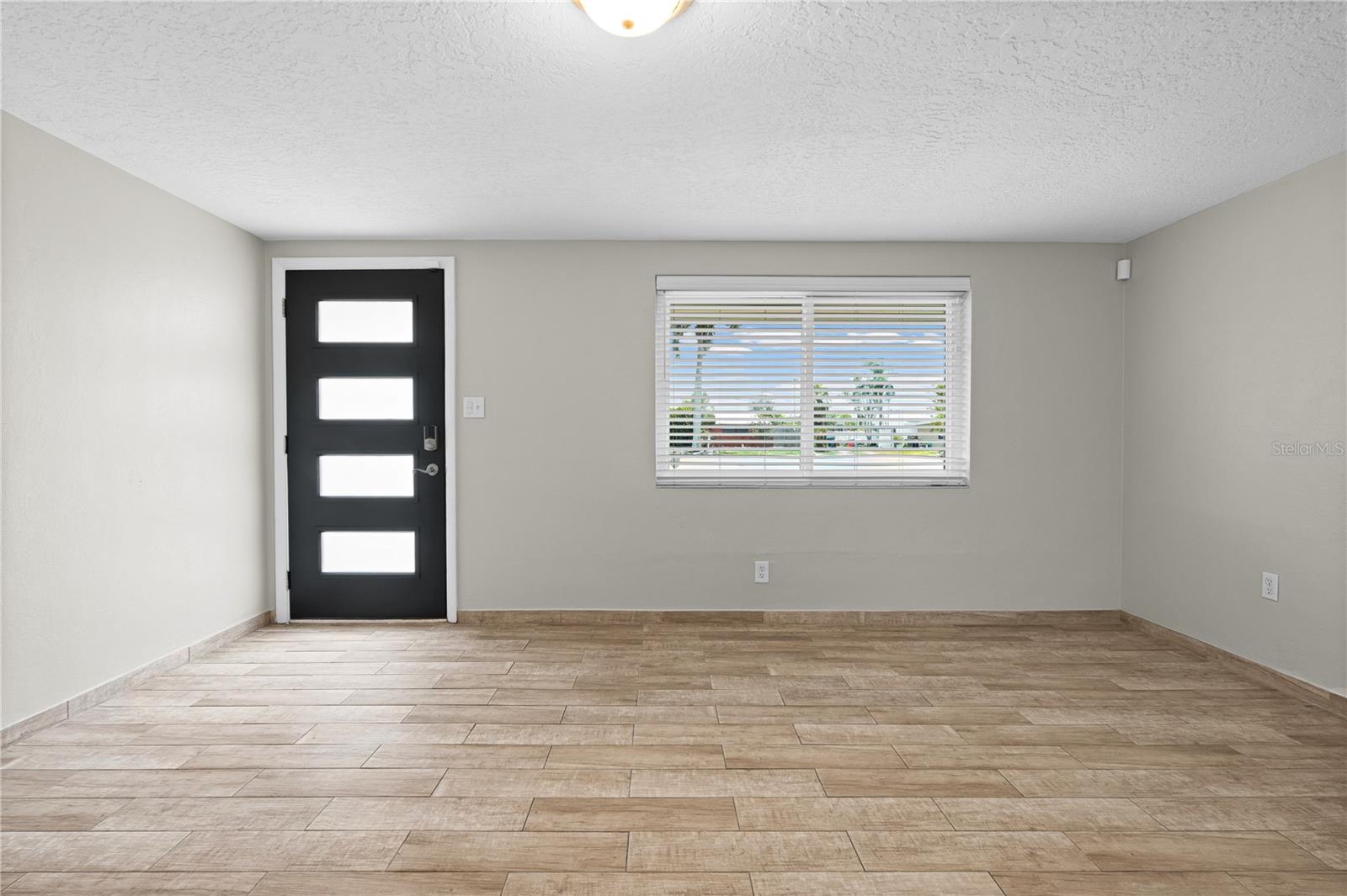 FLORILAND PARK - Residential