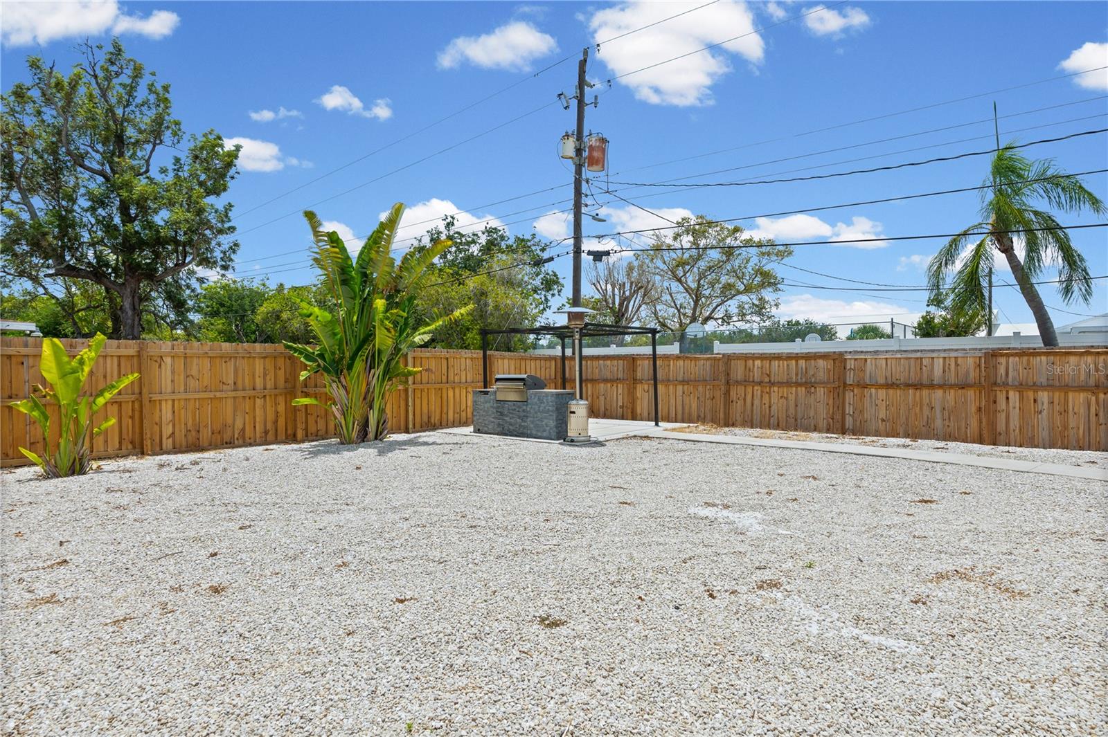 FLORILAND PARK - Residential