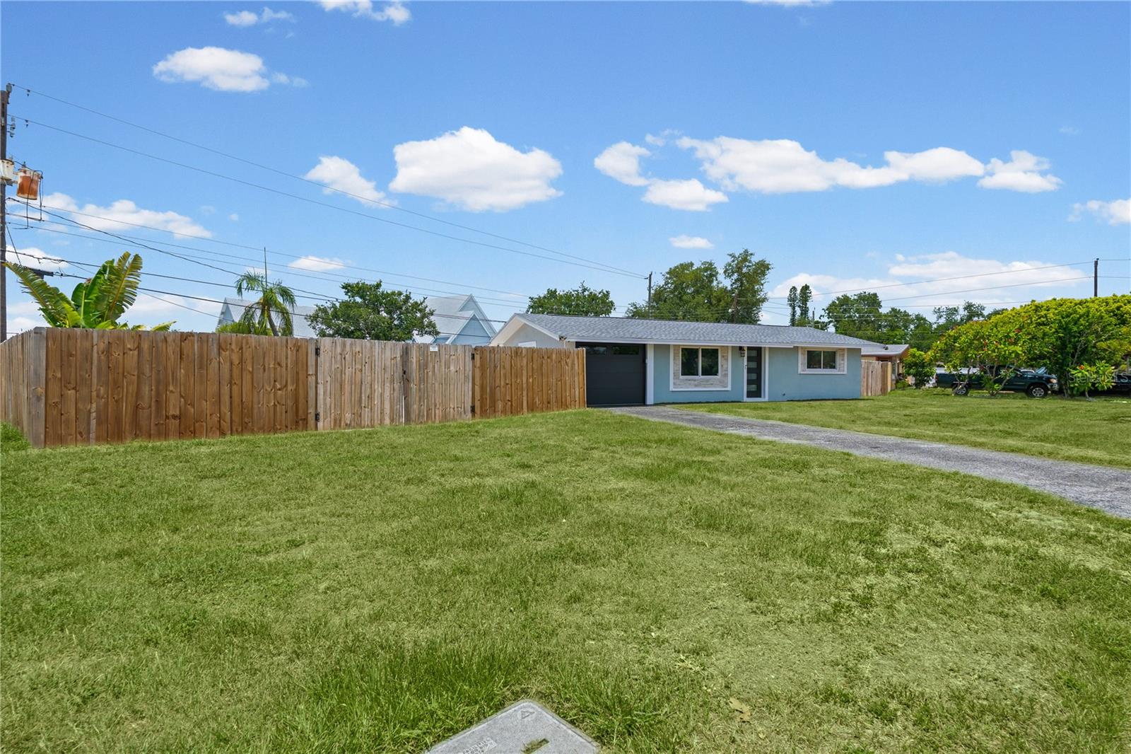 FLORILAND PARK - Residential