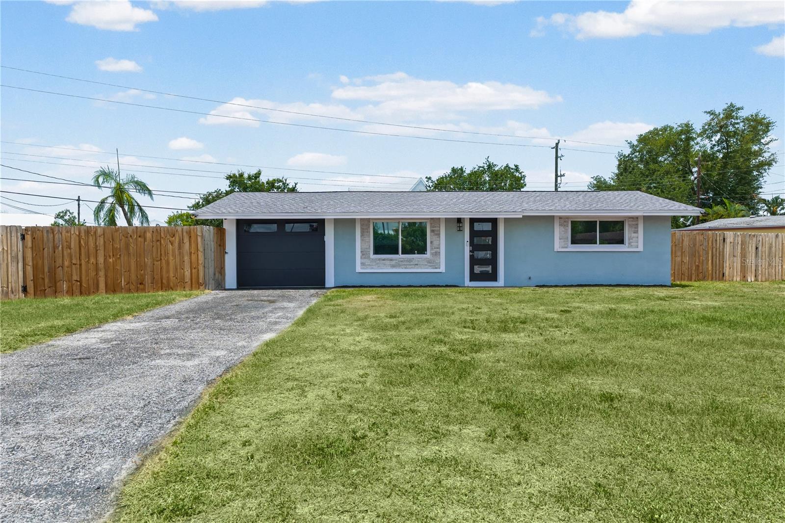 FLORILAND PARK - Residential