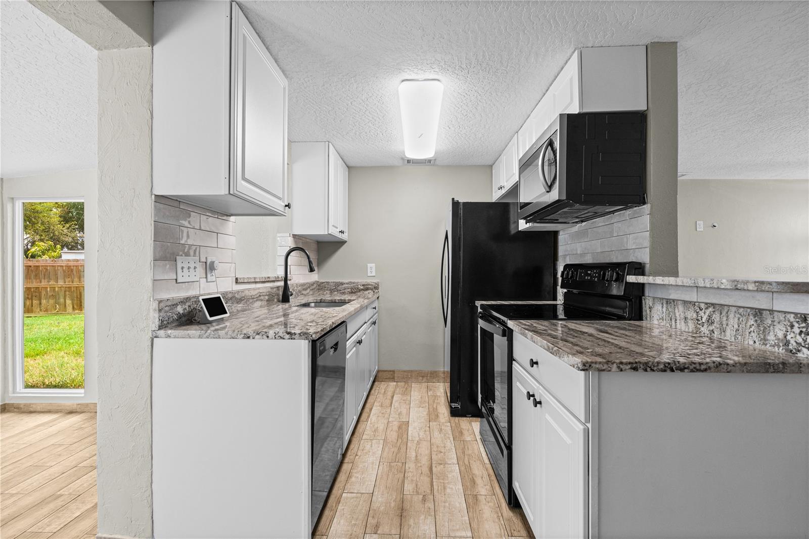 FLORILAND PARK - Residential
