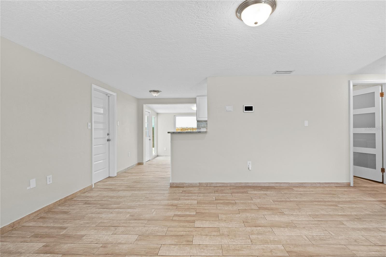 FLORILAND PARK - Residential