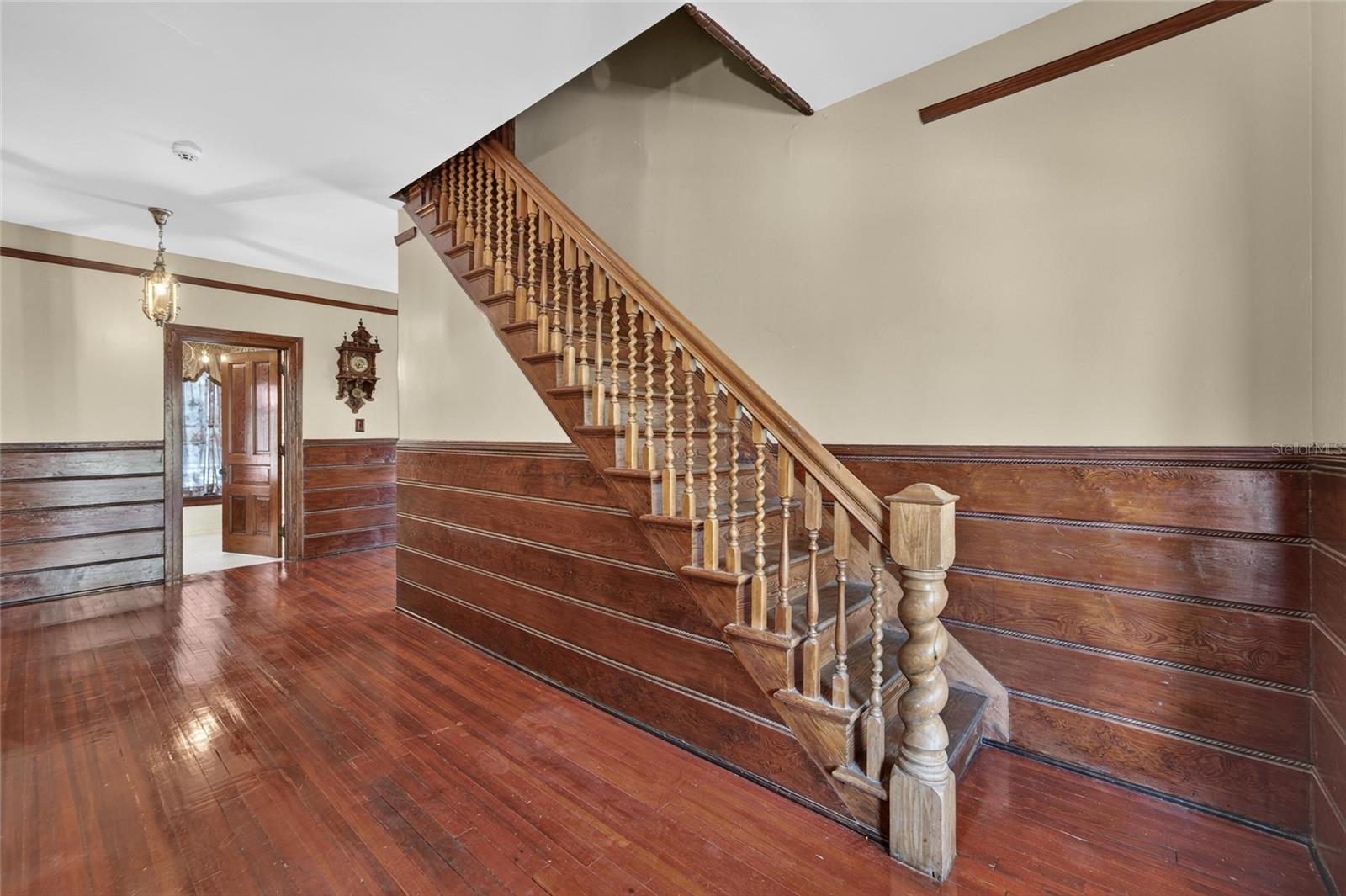CREST VIEW - Residential
