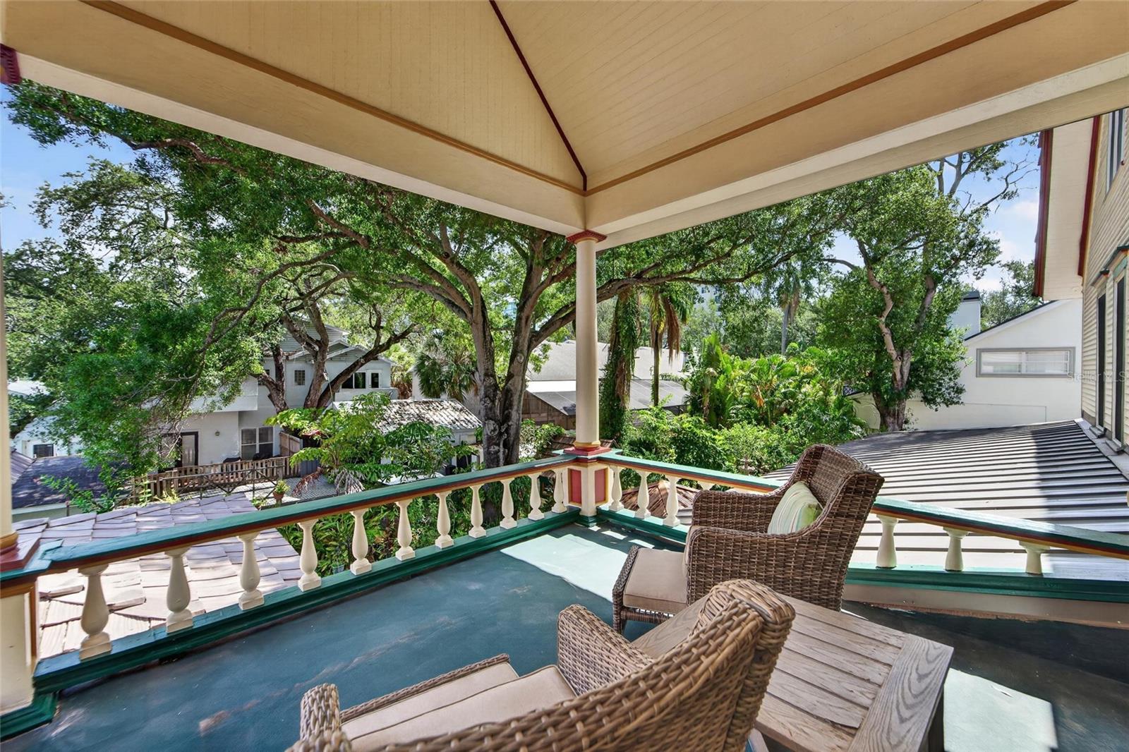 CREST VIEW - Residential