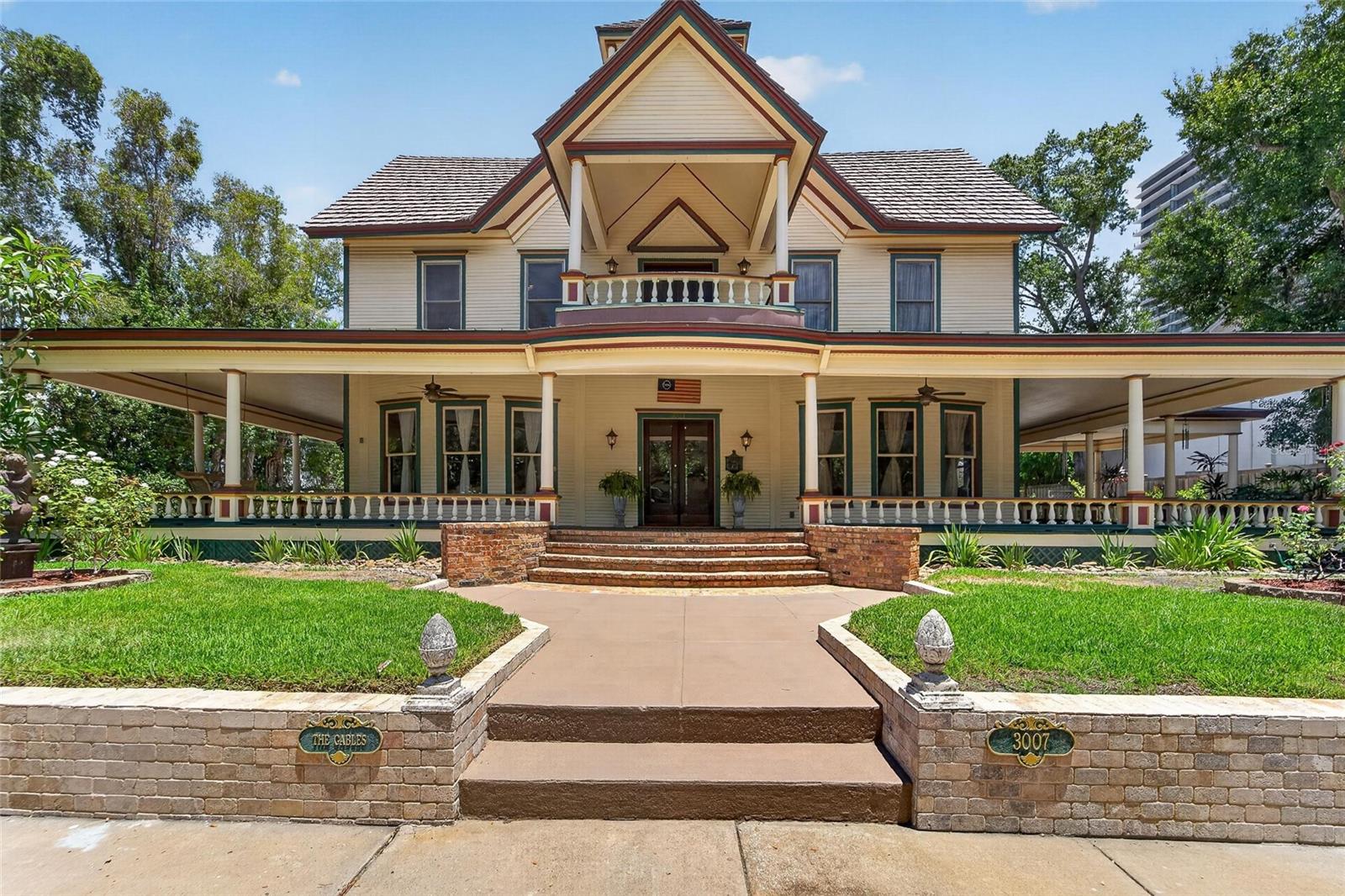 CREST VIEW - Residential