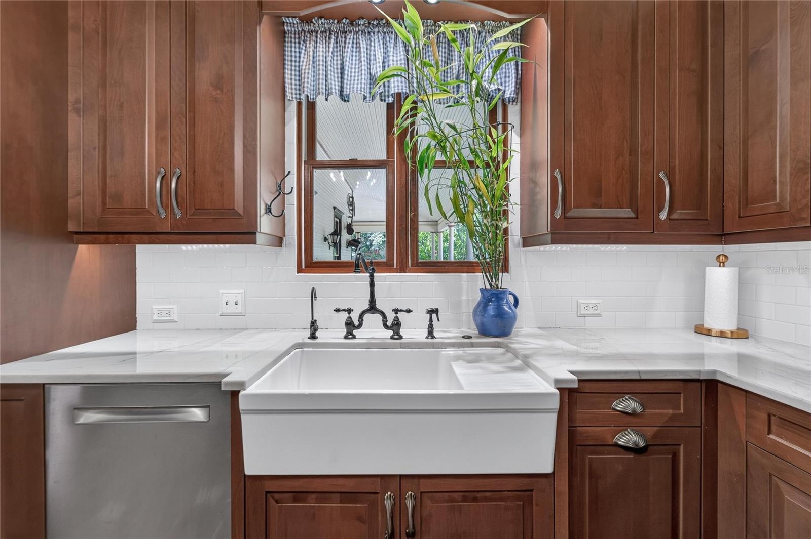 CREST VIEW - Residential