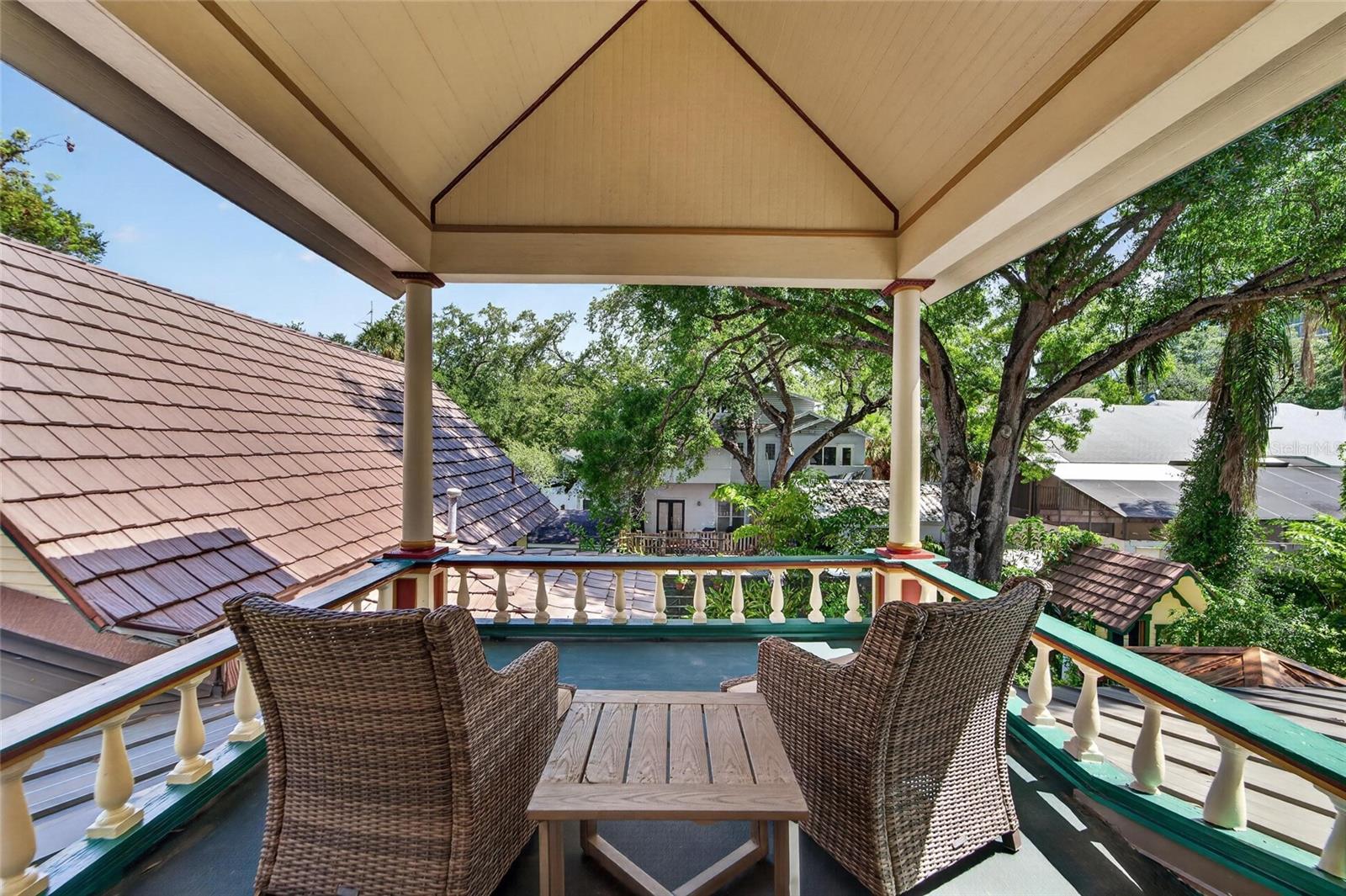 CREST VIEW - Residential