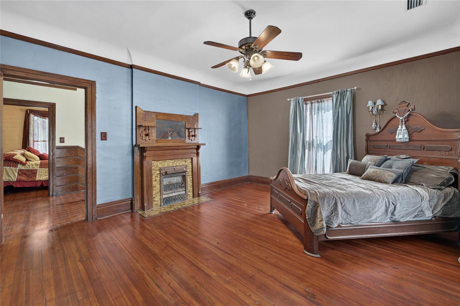 CREST VIEW - Residential