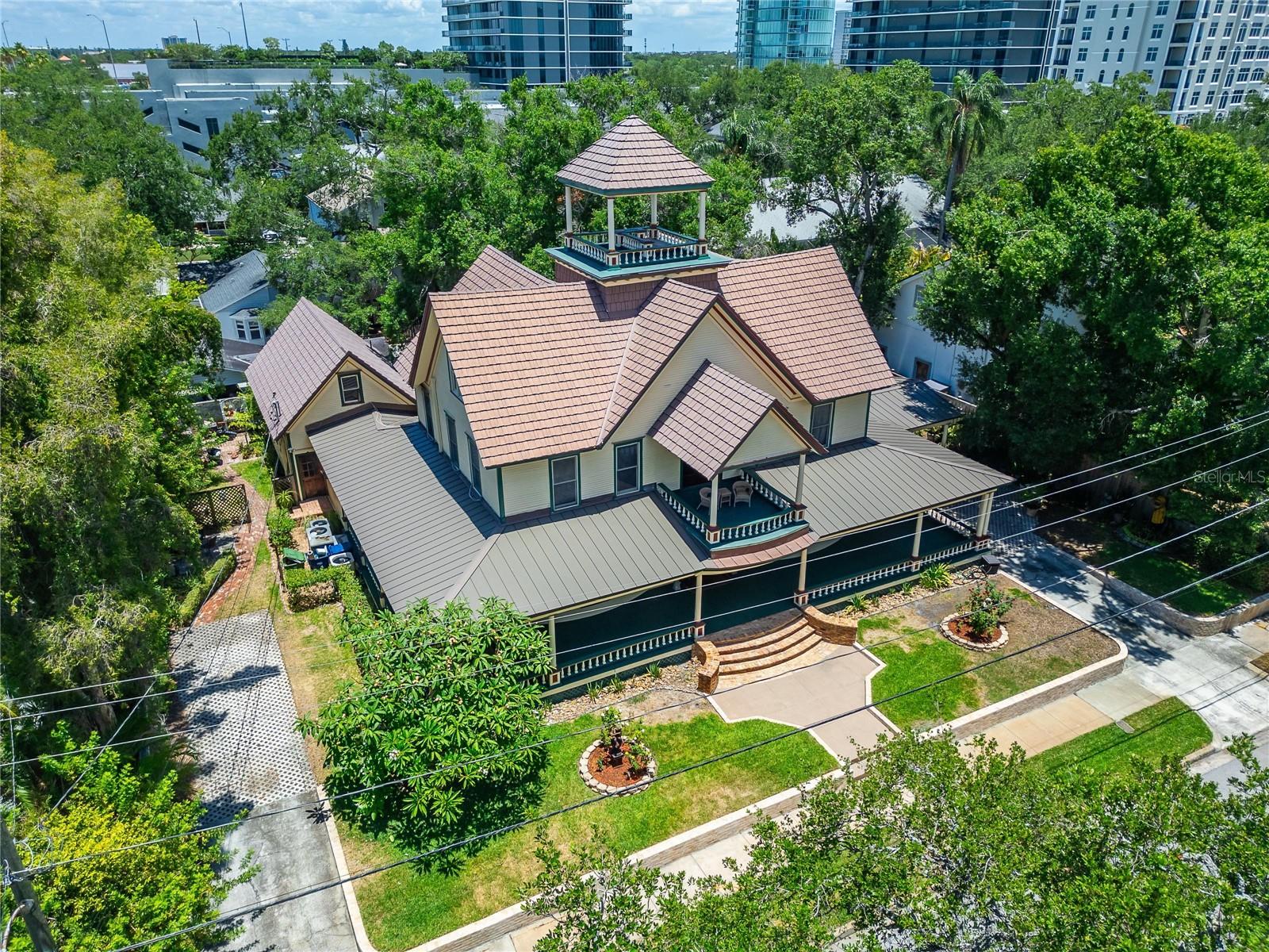 CREST VIEW - Residential