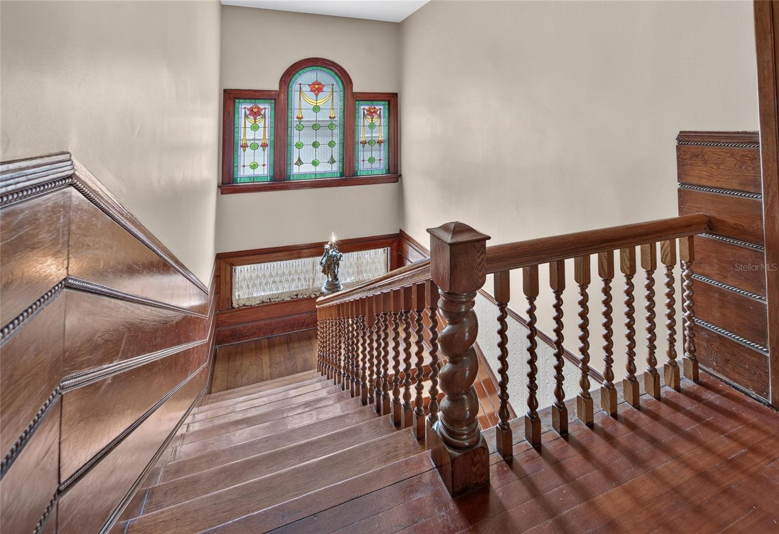 CREST VIEW - Residential
