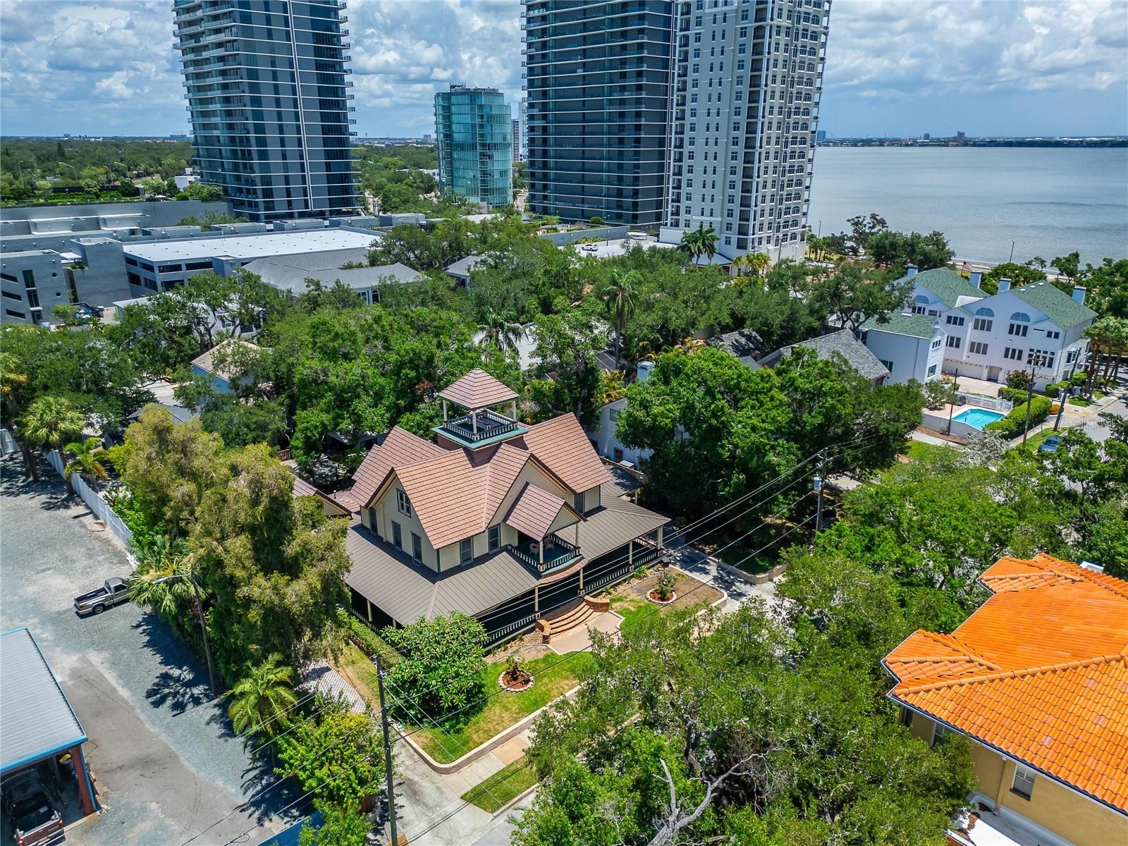 CREST VIEW - Residential