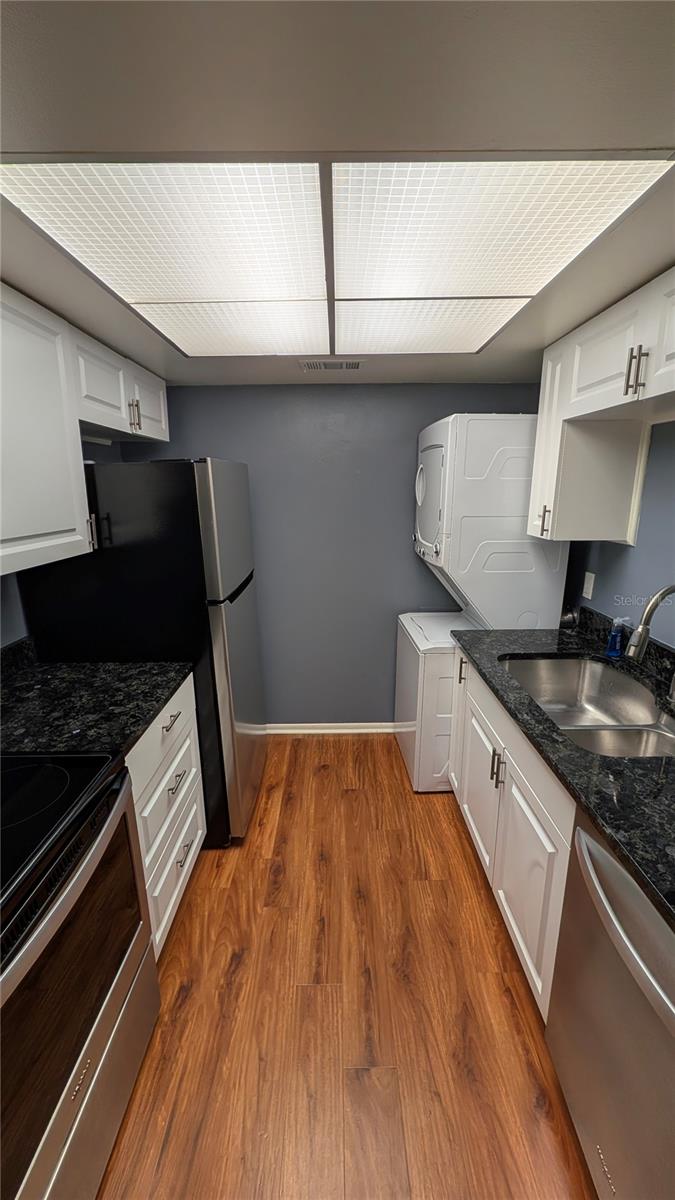 SANDLEWOOD CONDO - Residential